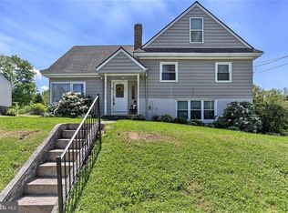 4 Hill St, Hanover, PA 17331