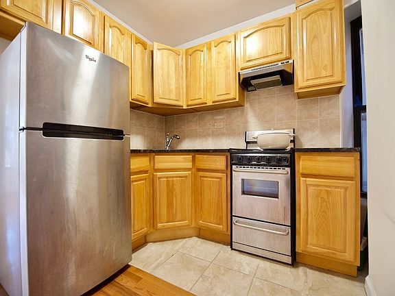 3rd image of 156 Allen St #7F