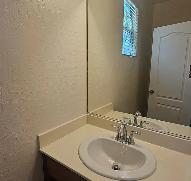 5367 Glenburnie St — Photo 47