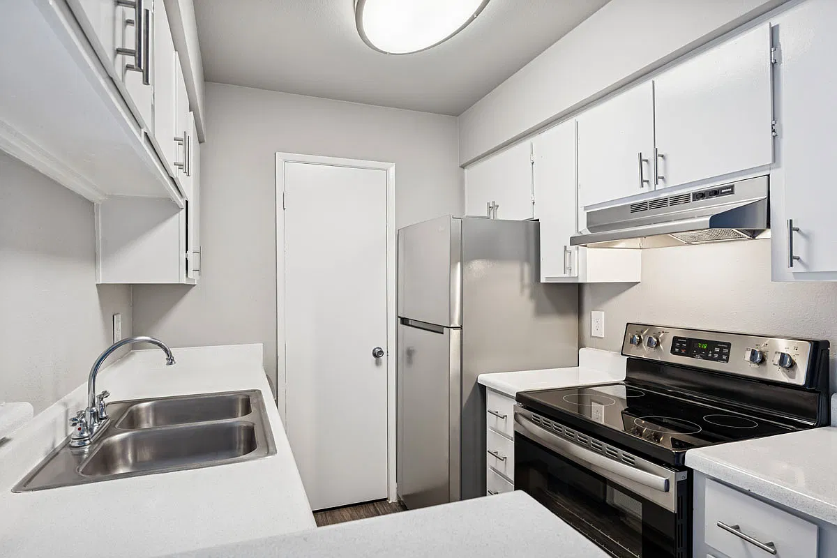 Sorrento Apartments — Photo 3