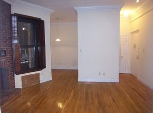 221 W 14th St, New York, NY 10011