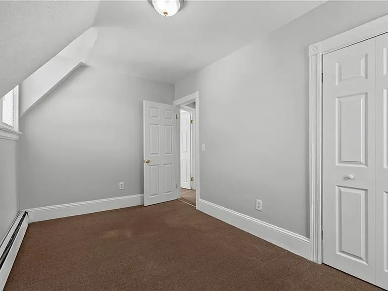 9 Gardner Ave — Photo 23