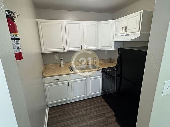 2nd image of 504 Ashlawn Dr APT 2
