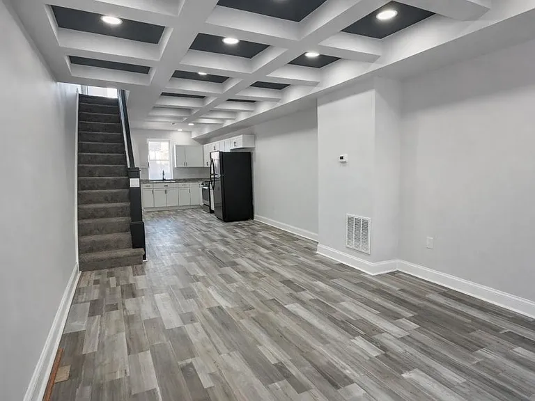 2815 W Mulberry St — Photo 2