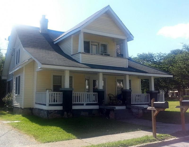 1st image of 304 Watlington Dr
