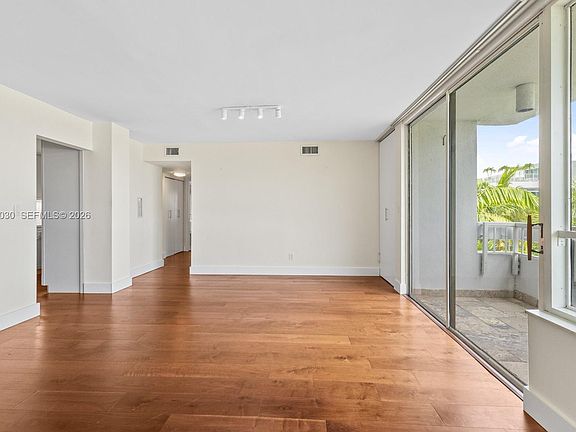 4th image of 150 Sunrise Dr APT 5A