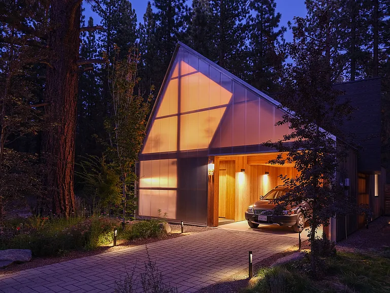 3008 Oakland Ave — Photo 15