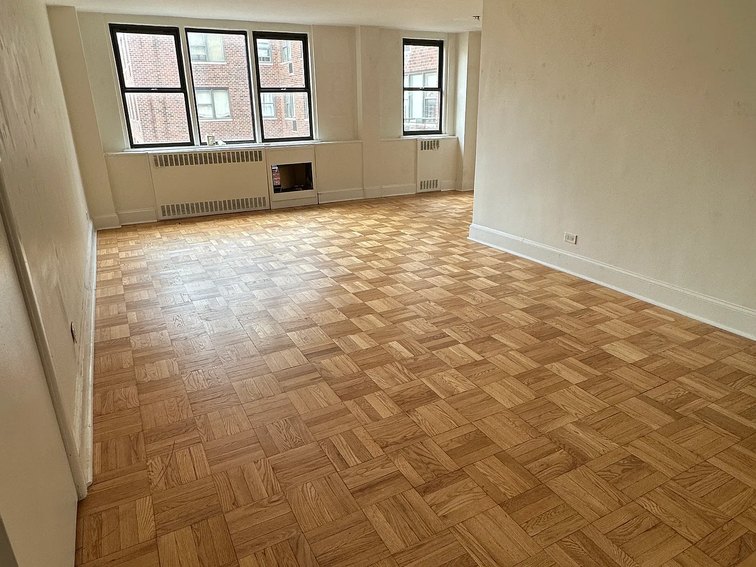 435 East 79th Street — Photo 1