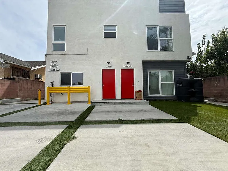 1260 Leighton Ave — Photo 19