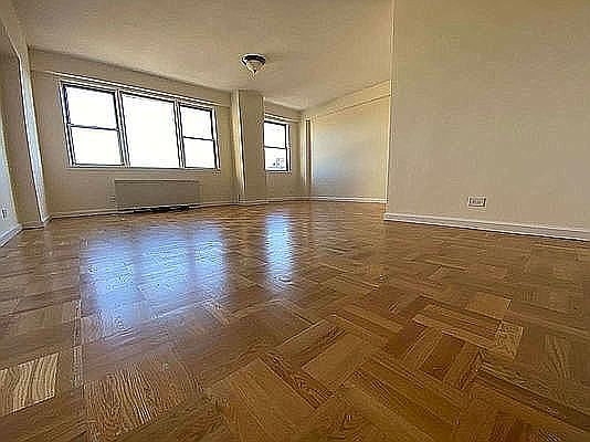 3rd image of 245 E 19th St APT 3P