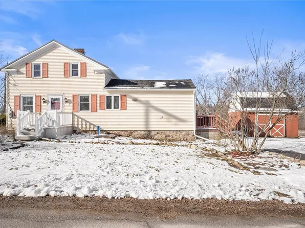 10670 Asbury Rd, Le Roy, NY 14482