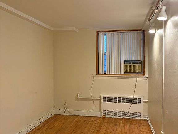 4th image of 8621 17th Ave Floor 1