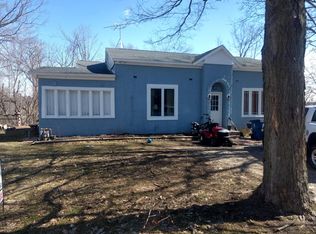 433 S Cedar St, Allegan, MI 49010