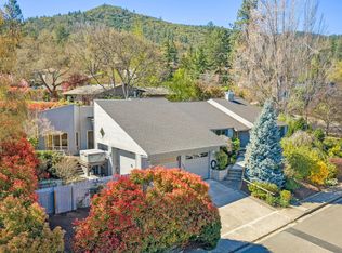 1800 Peachey Rd, Ashland, OR 97520
