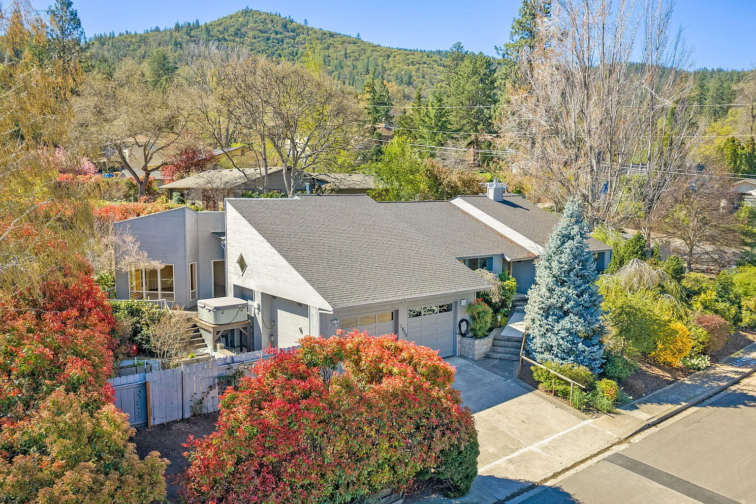 1800 Peachey Rd photo 1