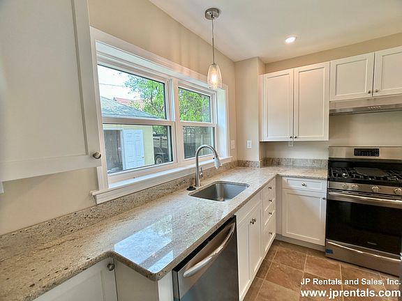 2nd image of 9 Jamaicaway Ct