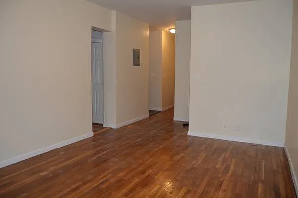 Rented by Realty 2000 Corp | media 38