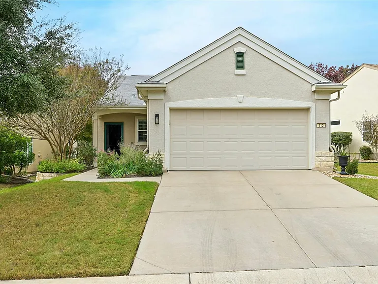112 Ranier Ln — Photo 1