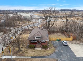 107 S State St, Lockport, IL 60441