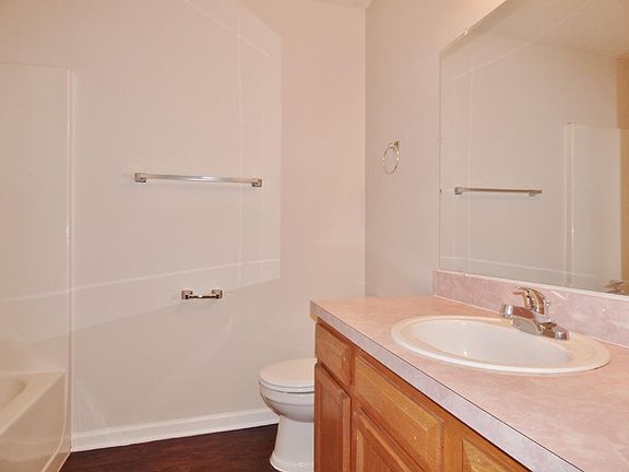 4th image of 2224 Jayson Ave