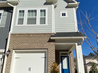 132 Manordale Dr, Chapel Hill, NC 27517