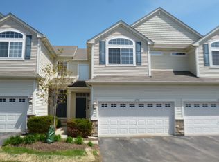 120 Durango Dr, Gilberts, IL 60136