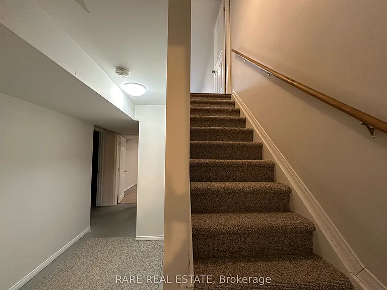253 Dunsmore Ln N — Photo 20