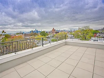 Sold by Avenue Sotheby's International Realty