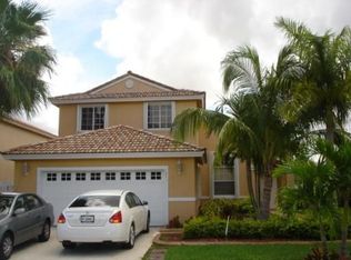 1271 NW 187th Ave, Pembroke Pines, FL 33029