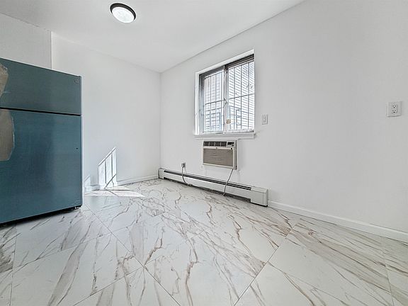 2nd image of 3605 Park Ave APT 23