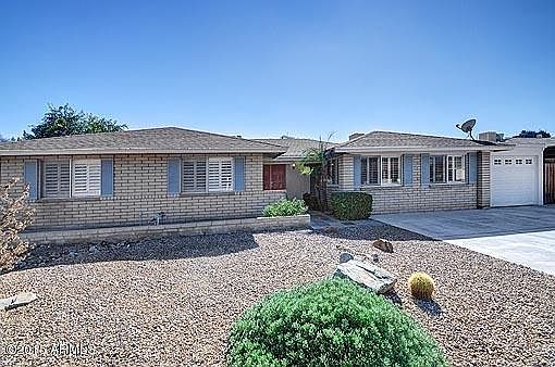 2nd image of 2943 E Cannon Dr