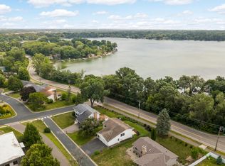 570 Kent Ln, Shoreview, MN 55126