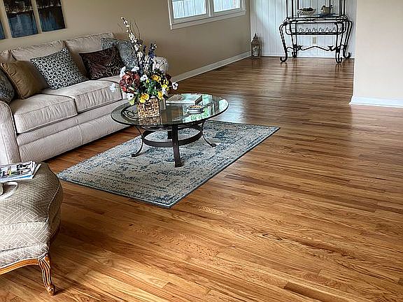 Spacious living room