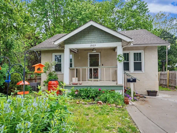 1929 Massachusetts St, Lawrence, KS 66046