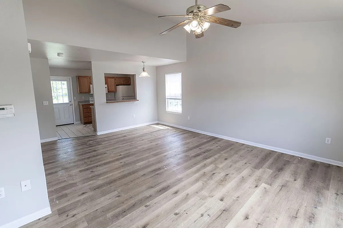 Building Photo - 1412 N Frideriki Dr