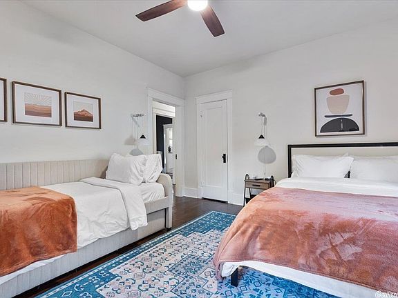 5th image of 213 Melrose Cir