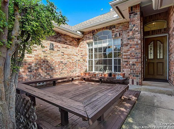 5th image of 9555 LEGEND ISLE DR