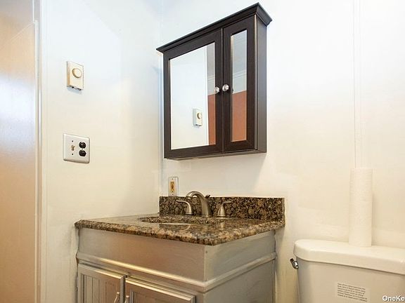 4th image of 137 Village Cir W #137