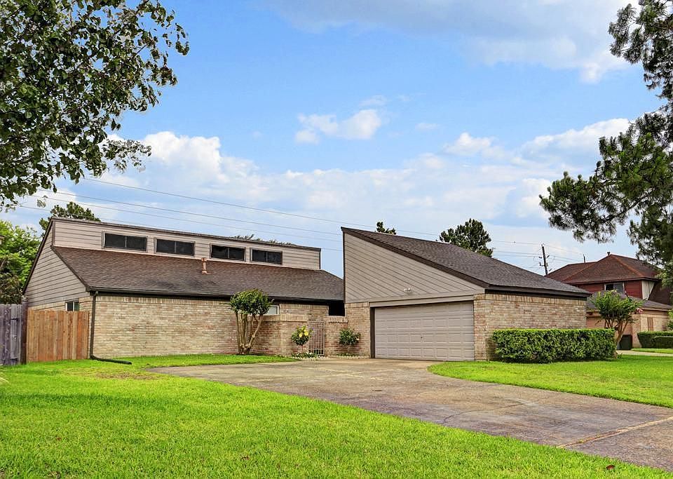 1st image of 1111 Kempsford Dr