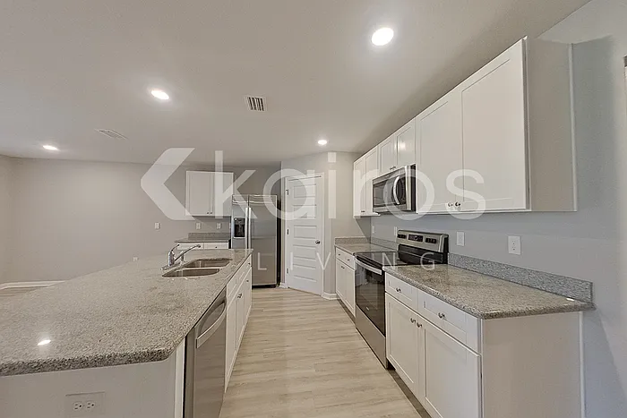 4624 Malay Cir — Photo 5