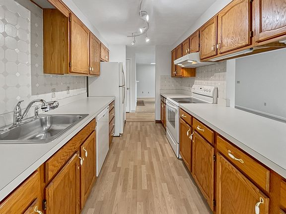 2nd image of 21 Harrington Farms Way Unit 21