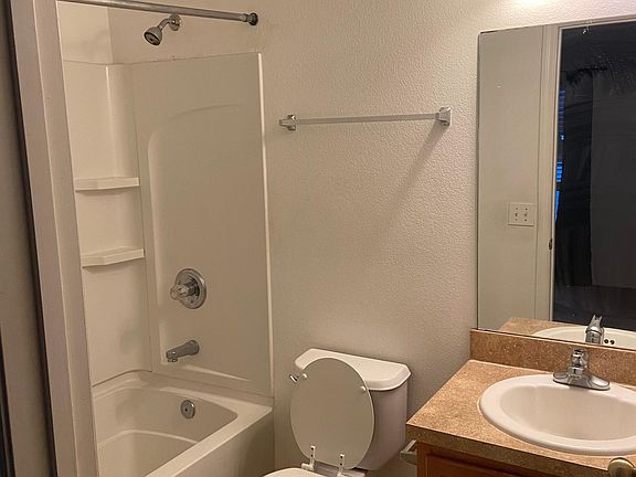 5th image of 3089 Seaview Castle Dr