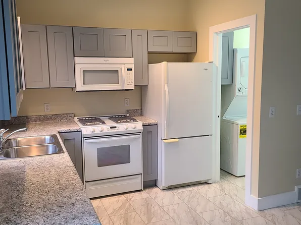 18962 W Almy Rd, Howard City, MI 49329