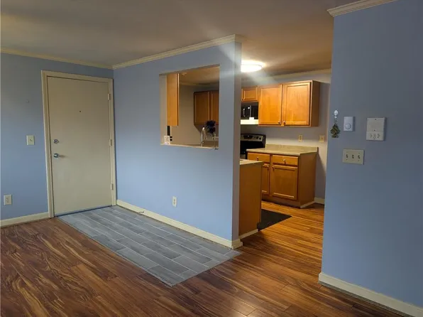 117 John St APT 44, Lincoln, RI 02865