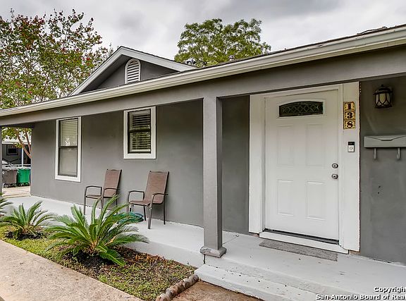 5th image of 138 Glamis Ave