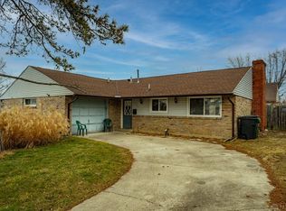 5965 Chatsworth Dr, Dayton, OH 45424