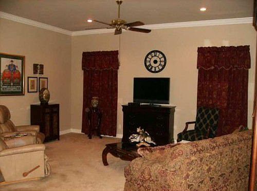 3rd image of 3305 Saint Andrews Dr