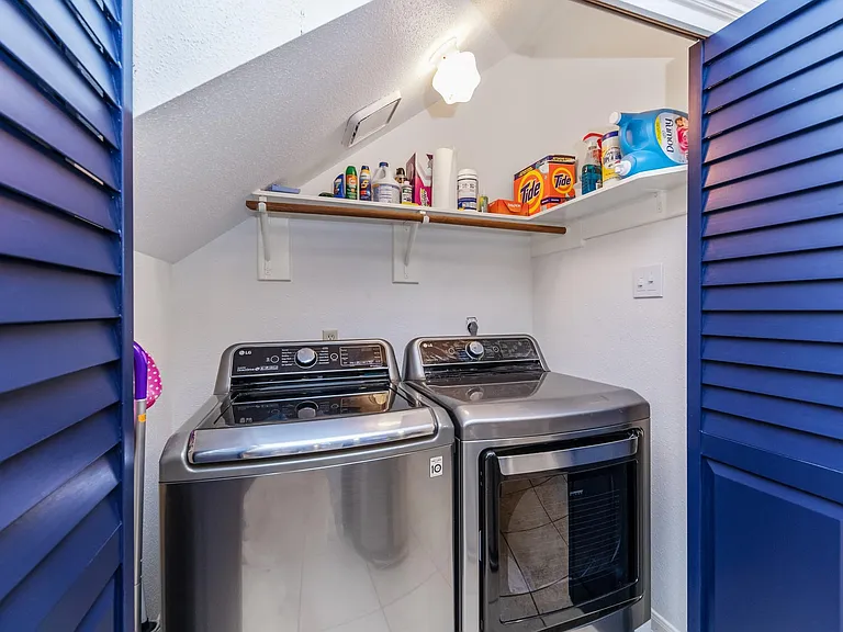 15826 Jamie Lee Dr — Photo 38