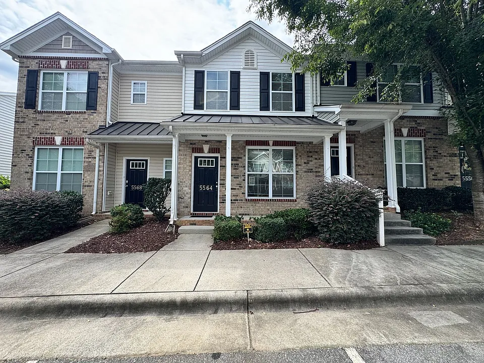 5564 Farm House Trl