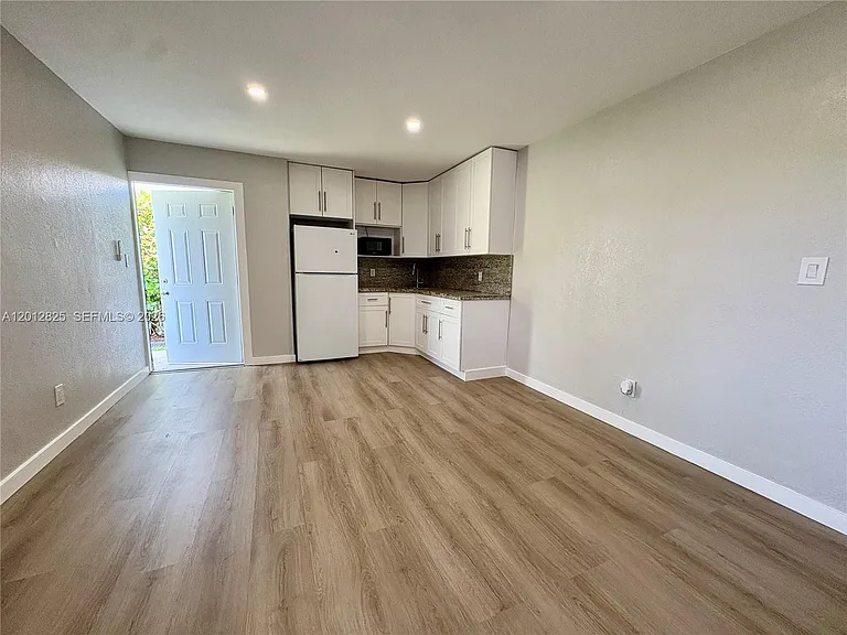 11960 SW 35th Ter #1 — Photo 4